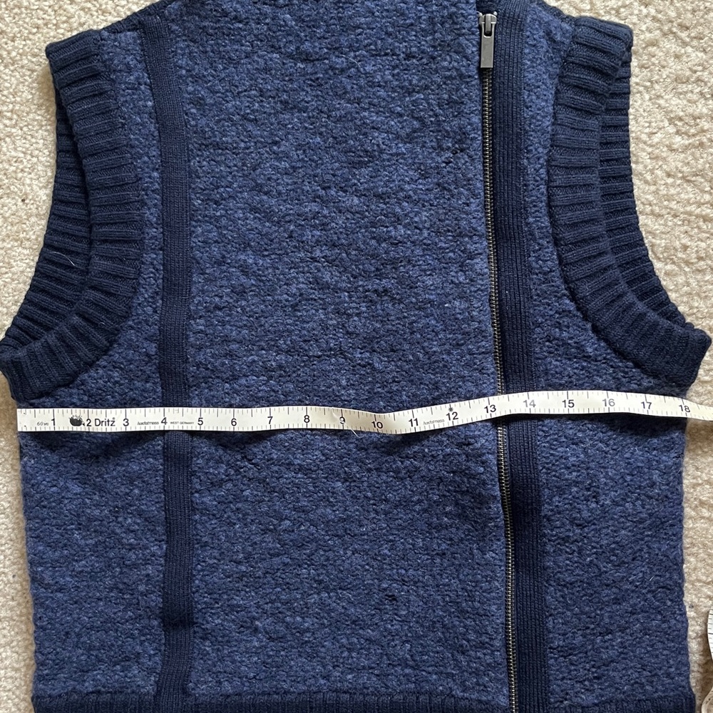 NEW Banana Republic Womens Zip Up Navy Sweater Vest - Picture 6 of 6